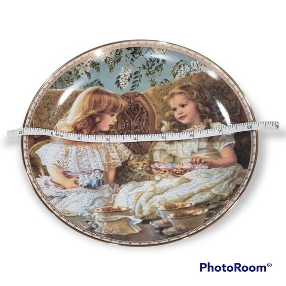 Reco BEST FRIENDS Premier Sugar and Spice Collector Plate by Sandra Kuck Decor - Picture 4 of 4